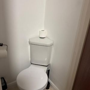 Single Room Private External Bathroom